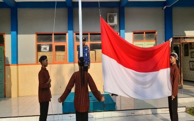 Memperingati Hari Sumpah Pemuda 2024 dengan Khidmat di SMAN 1 Nganjuk